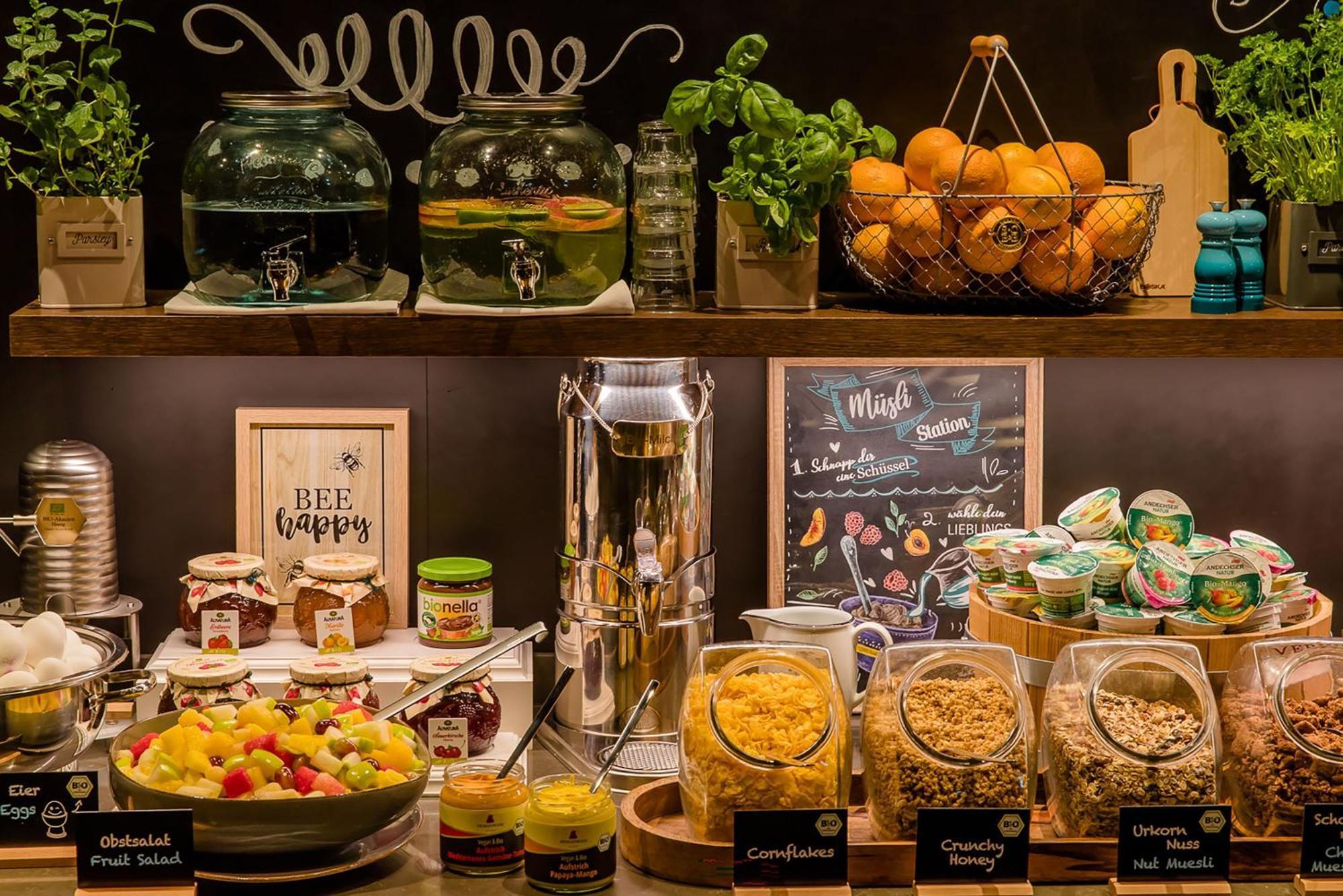 Motel One Hamburg-Altona ภายนอก รูปภาพ