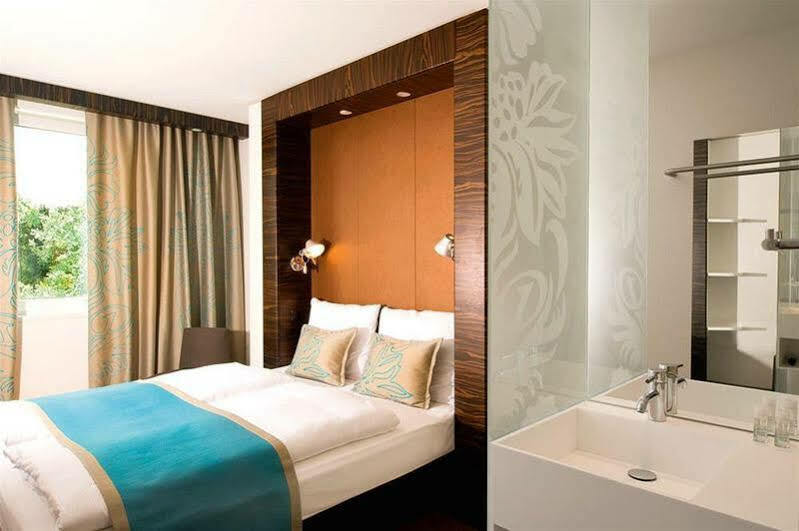 Motel One Hamburg-Altona ภายนอก รูปภาพ